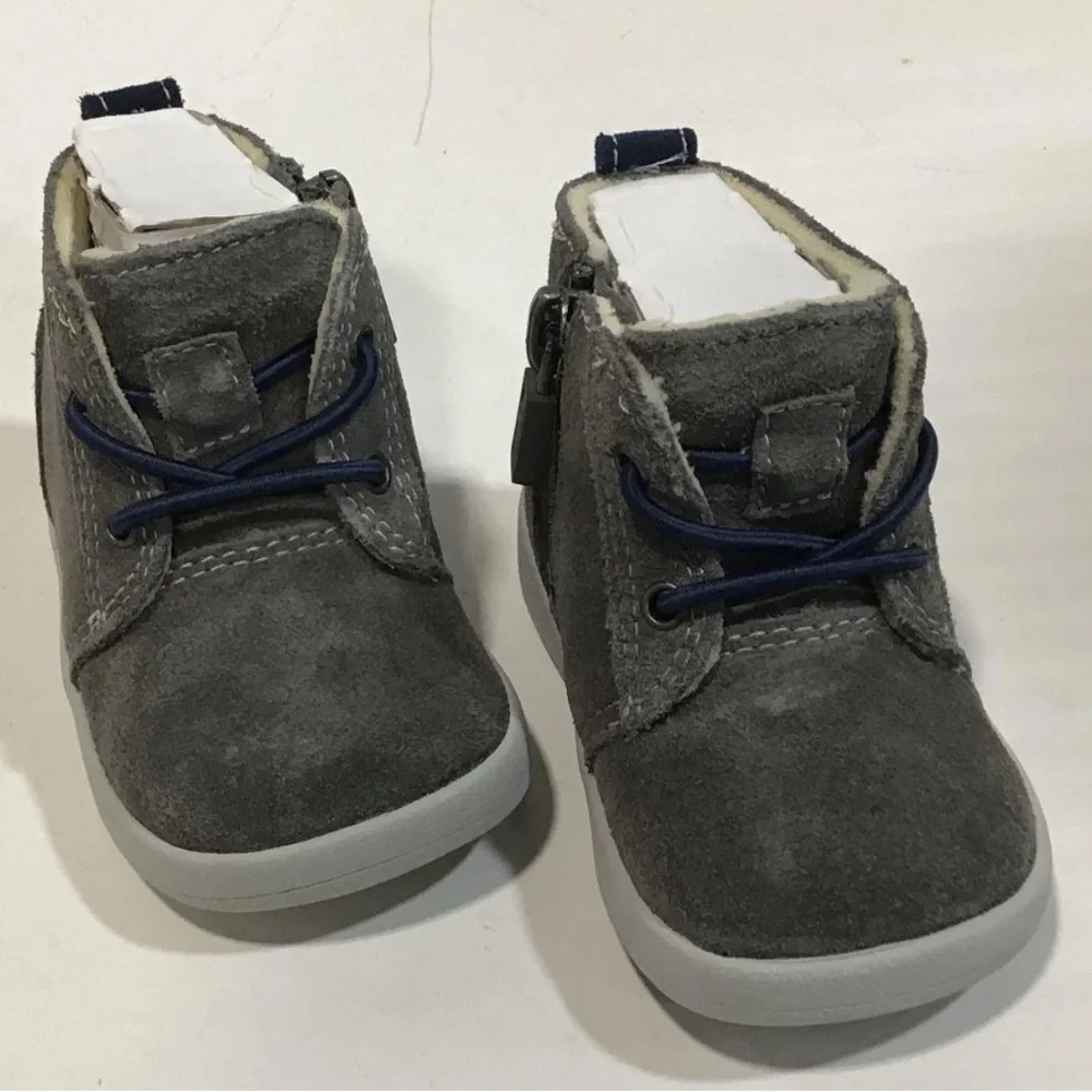 NEW!! UGG Infant Boys KristJan Gray Charcoal Suede Chukka Boots Shoes Size 2/3